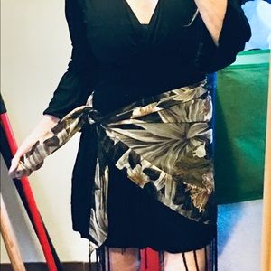 NEW 🤎Multicolor floral print brown scarf/ fringe